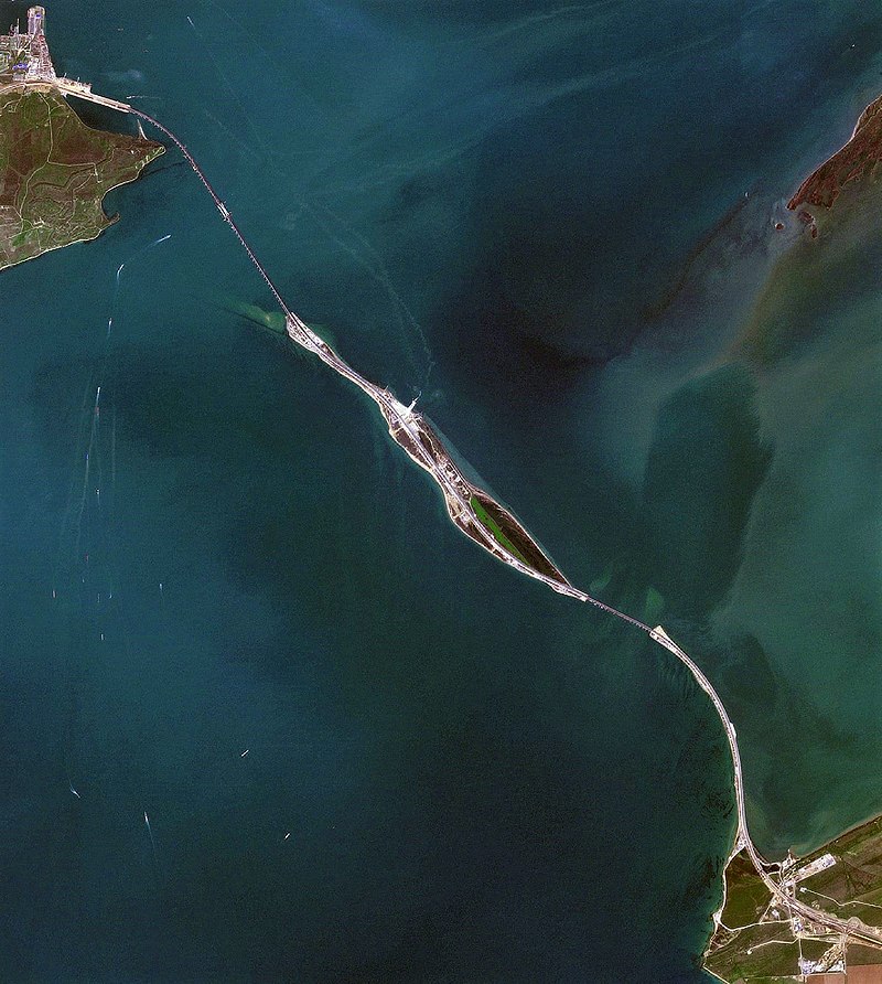 800px-Kerch_Strait_Bridge,_2018-04-14